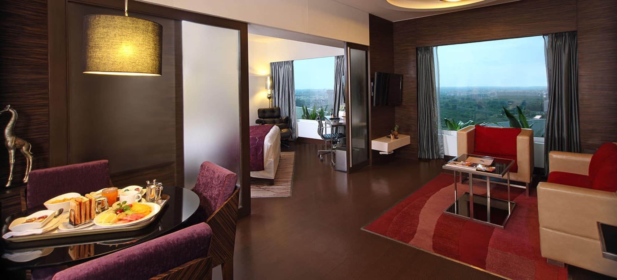 Fortune Select Sg Highway, Ahmedabad - Member Itc Hotels' Group Exterior photo