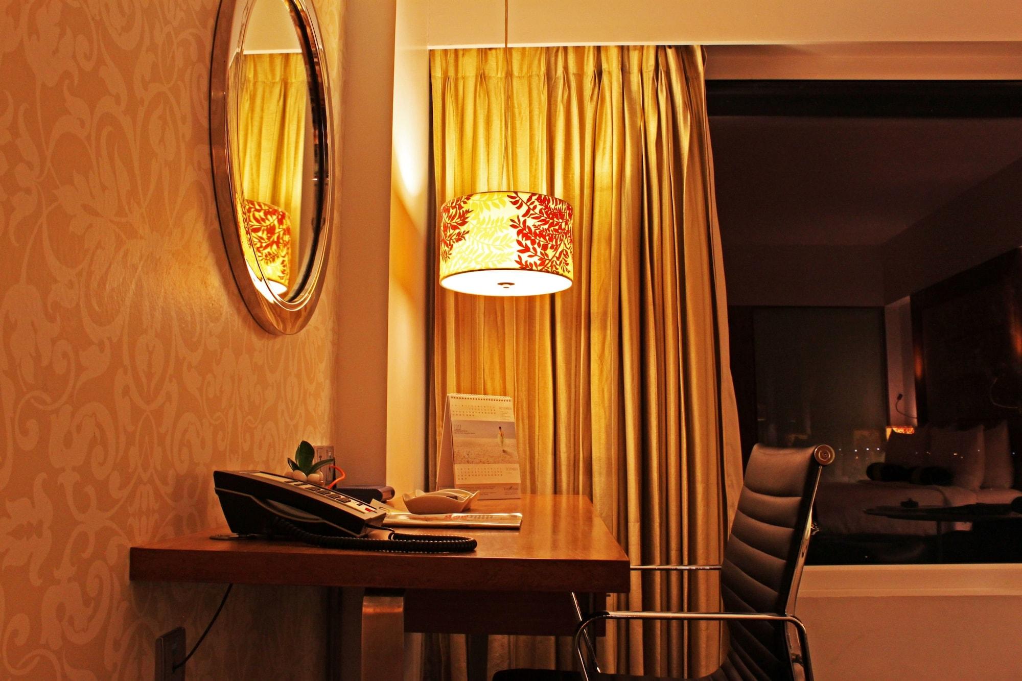 Fortune Select Sg Highway, Ahmedabad - Member Itc Hotels' Group Exterior photo