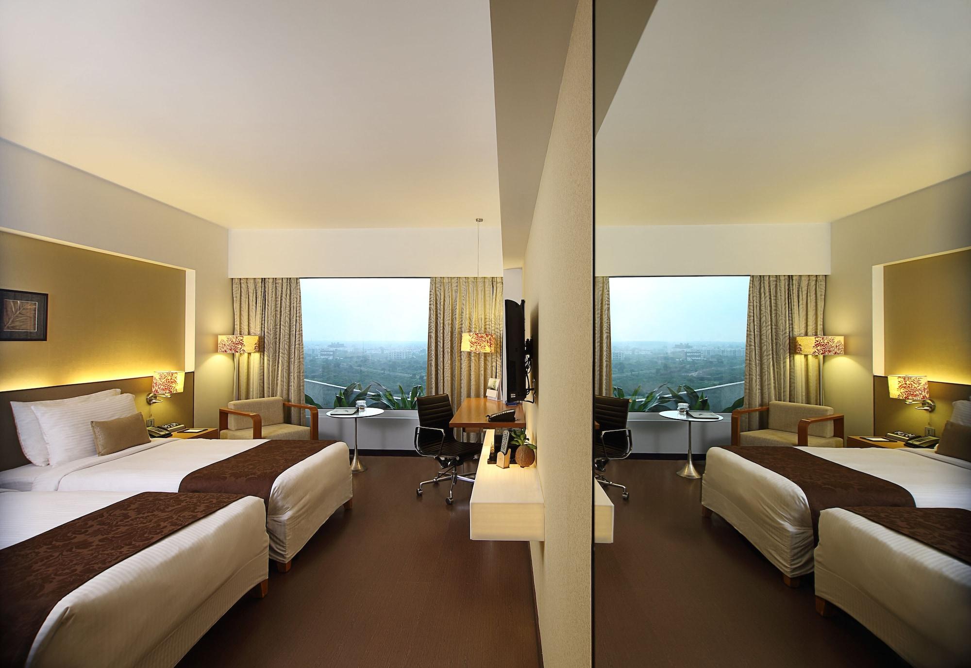 Fortune Select Sg Highway, Ahmedabad - Member Itc Hotels' Group Exterior photo