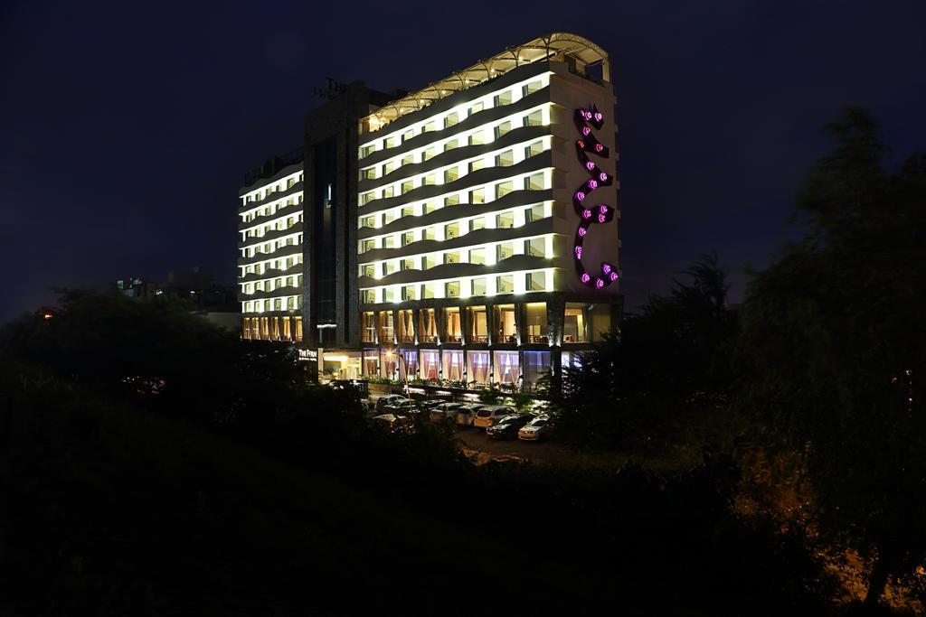 Fortune Select Sg Highway, Ahmedabad - Member Itc Hotels' Group Exterior photo