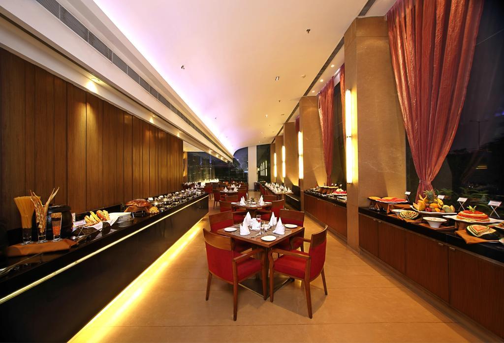 Fortune Select Sg Highway, Ahmedabad - Member Itc Hotels' Group Exterior photo