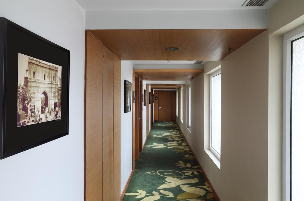 Fortune Select Sg Highway, Ahmedabad - Member Itc Hotels' Group Exterior photo