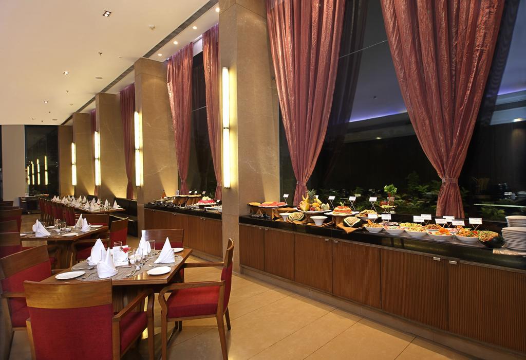 Fortune Select Sg Highway, Ahmedabad - Member Itc Hotels' Group Exterior photo