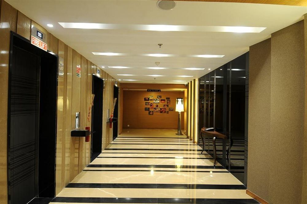 Fortune Select Sg Highway, Ahmedabad - Member Itc Hotels' Group Exterior photo