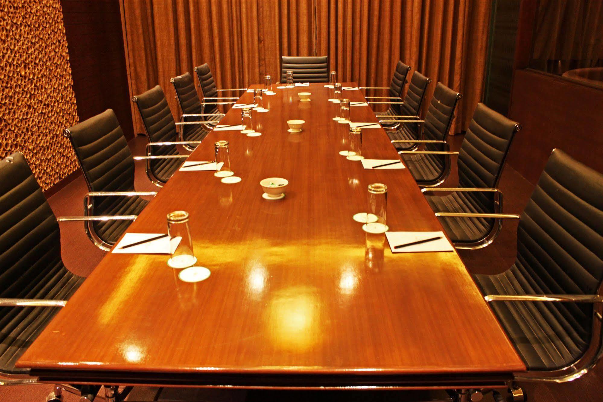 Fortune Select Sg Highway, Ahmedabad - Member Itc Hotels' Group Exterior photo